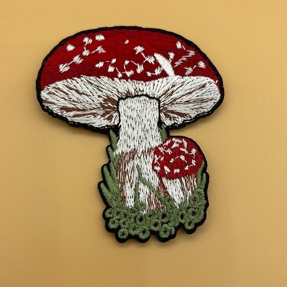 For bundles only: Amanita Mushroom Patch - Picture 1 of 3